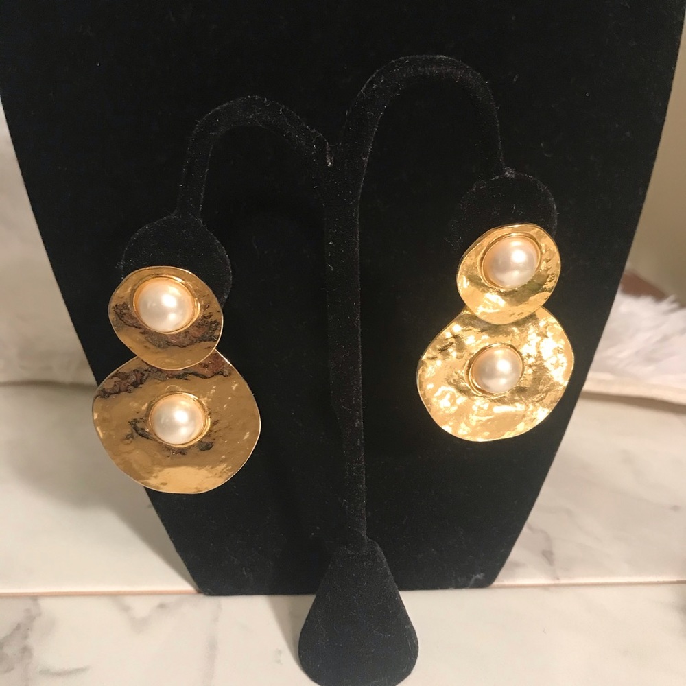 Earrings costume gold with pearl